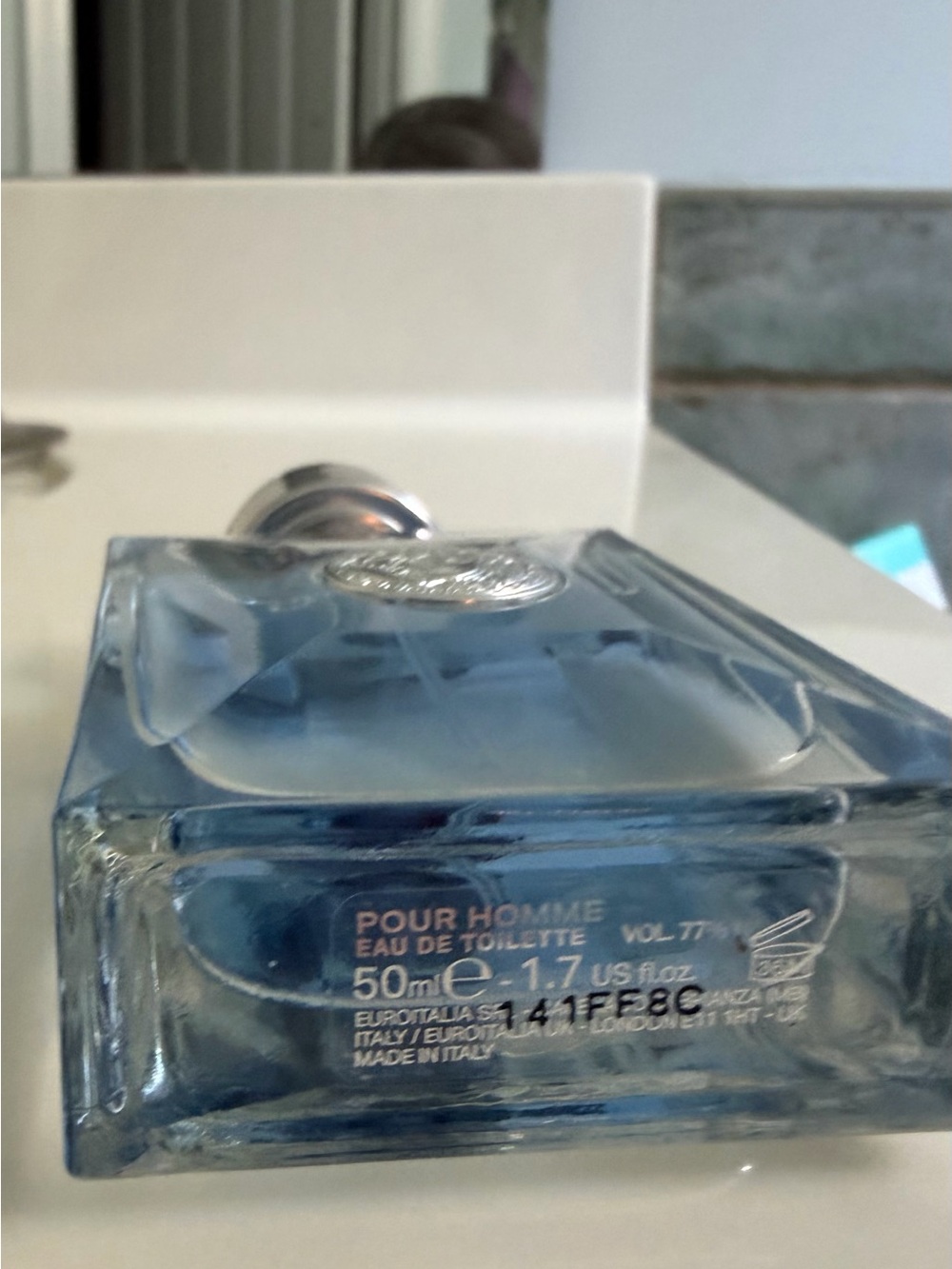 Versace Pour Homme Cologne - Picture 4 of 4